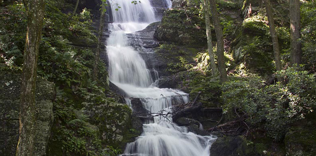 Coolest-Places-in-NJ_Buttermilk-Falls