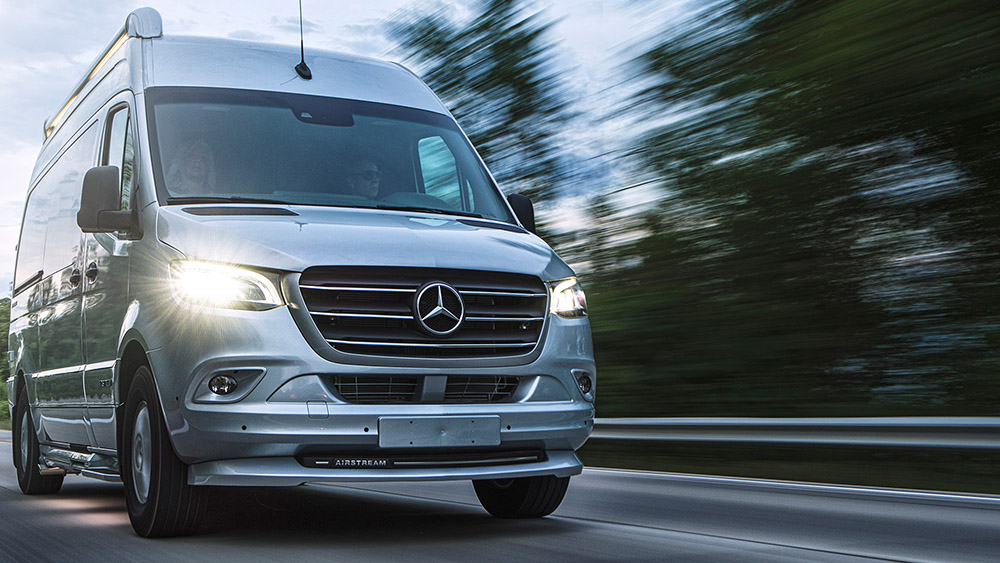 Airstream-Interstate-Nineteen-Driving-Gallery