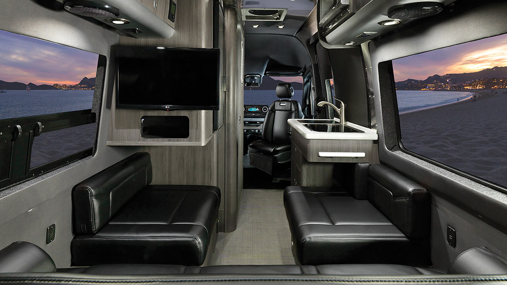 Airstream-Interstate-Nineteen-Formal-Black-Back-to-Front-Gallery