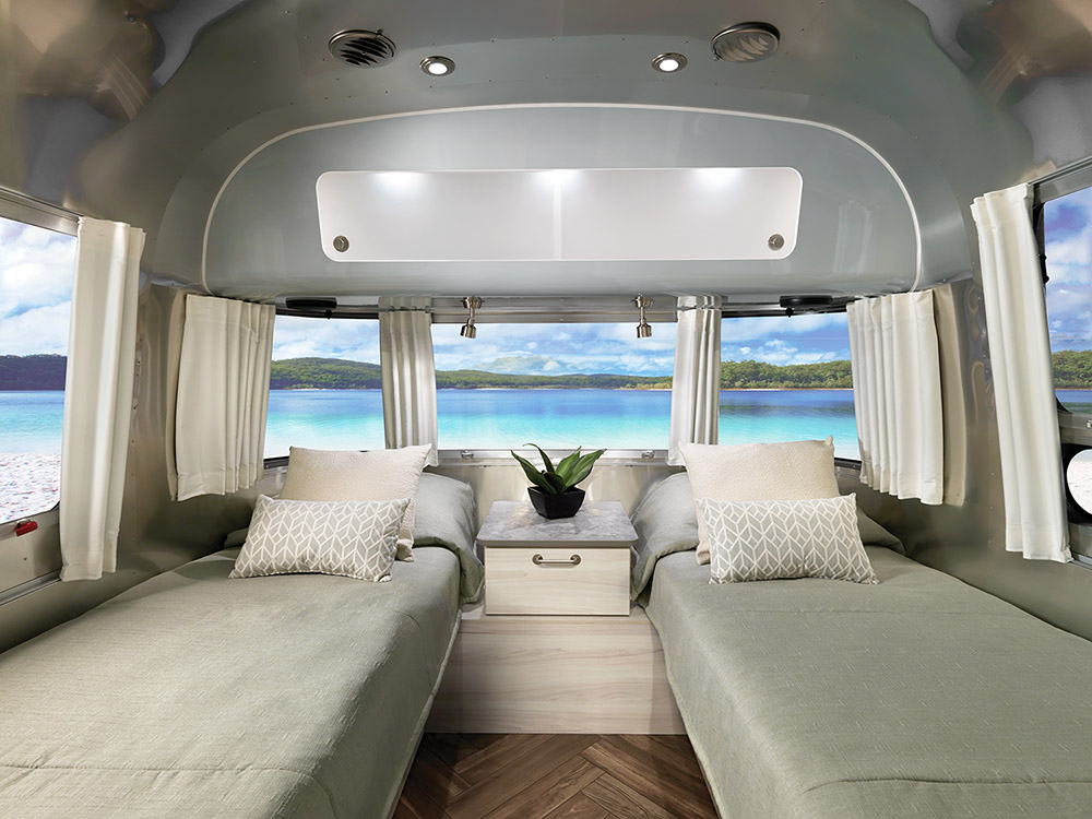 2021 International Bed
