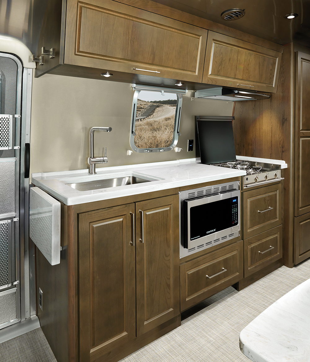 Airstream-Classic-Estate-Brown-Kitchen-Feature