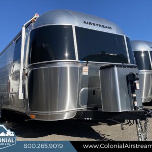 2024 Airstream Globetrotter 27FBT Twin