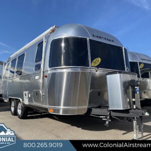 2024 Airstream Flying Cloud 23FBT Twin