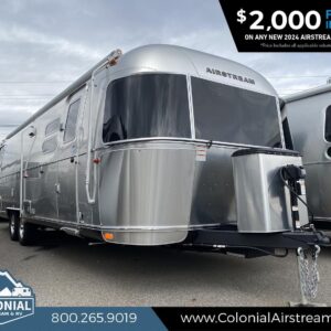 2024 Airstream Flying Cloud 30RBT Twin