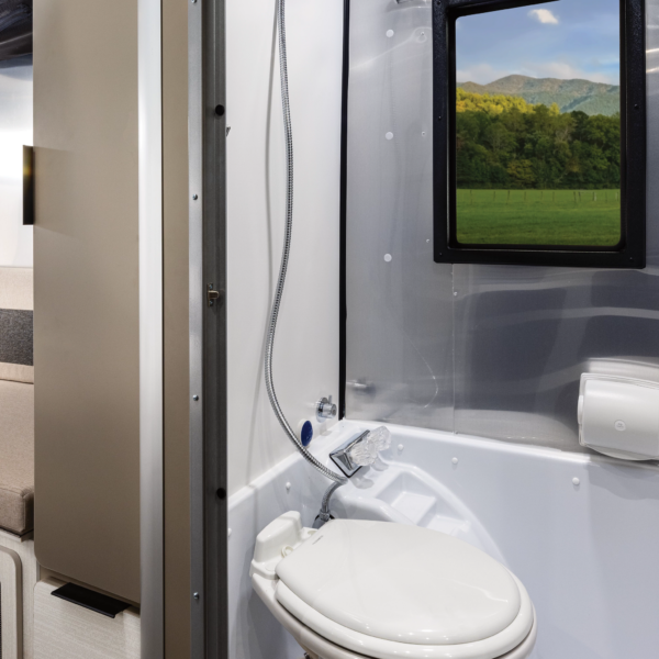 AIRMKT 2025 Basecamp 20 Xe Lav PRINT